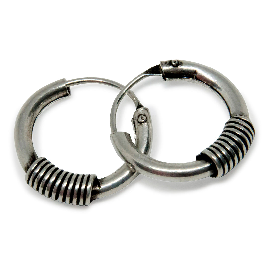 Find Øreringe, hoops med bred vikling, sterlingsølv, 16 x 2 mm hos Beadhouse of Copenhagen i dag, med en altid hurtig levering!
