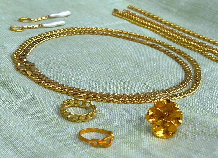 Guide - Forlæng holdbarheden på dine forgyldte smykker! - Beadhouse of Copenhagen