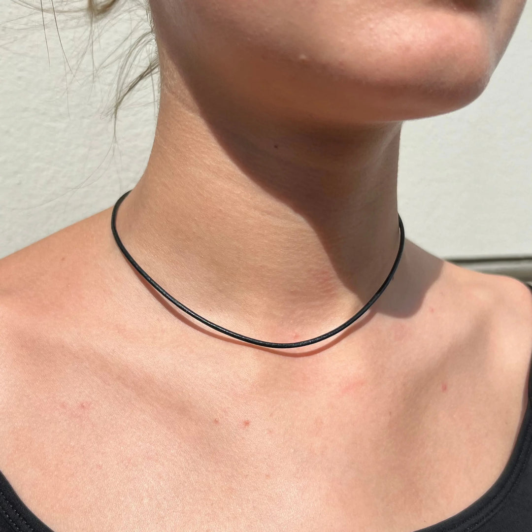 Halskæde, lædersnor, forsølvet messing, flere varianter, 37-40cm Beadhouse of Copenhagen