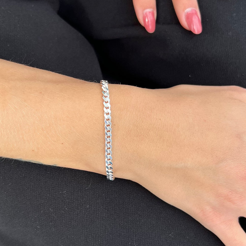 Find Armbånd, panser facet, sterlingsølv, 21 cm/4,1 mm hos Beadhouse of Copenhagen i dag, med en altid hurtig levering!