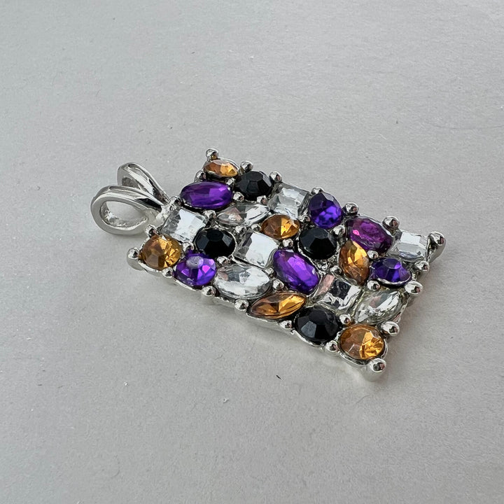 Find Vedhæng, plade med glaskrystaller, forsølvet messing, 28 x 19 mm hos Beadhouse of Copenhagen i dag, med en altid hurtig levering!
