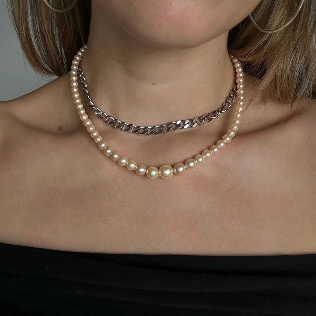 Halskæde, gradueret champagnefarvet voksperlekæde, forsølvet messing Beadhouse of Copenhagen