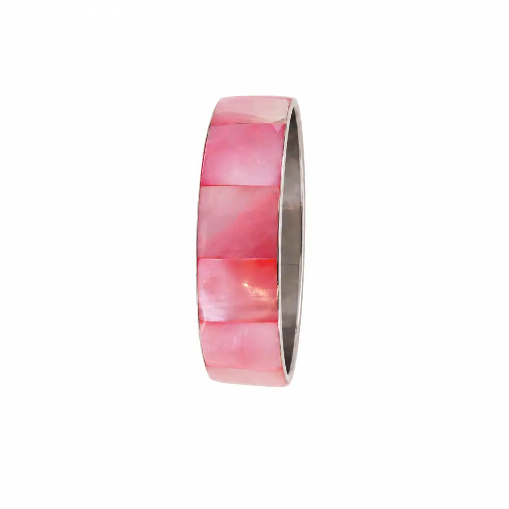 Armbånd, bangle, forsølvet messing m. skal