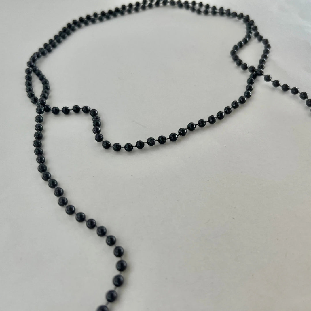 Halskæde med plastikperler på snor Beadhouse of Copenhagen