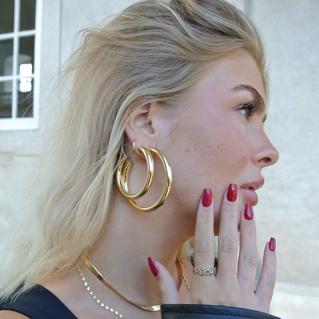 Find Øreringe, chunky hoops, forgyldt messing, 60 x 6 mm hos Beadhouse of Copenhagen i dag, med en altid hurtig levering!