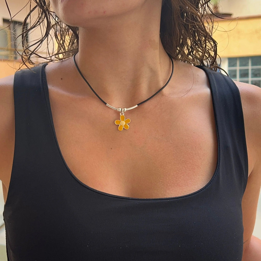 Halskæde, lædersnor med blomst, flere varianter, 42cm Beadhouse of Copenhagen