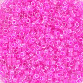 Lyserøde glasperler, miyuki delica beads, luminous magenta Krea