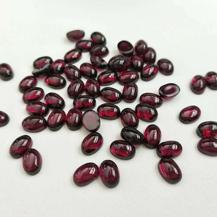 Cabochon, granat, oval, 5,5-14mm, 1-10stk