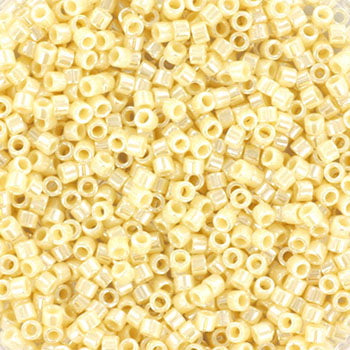 Find Beige glasperler, miyuki delica beads, celyon crystal ivory 11-1900 blandt vores store udvalg af  Miyuki Delica hos  Beadhouse of Copenhagen i dag. Husk gratis fragt over 400kr