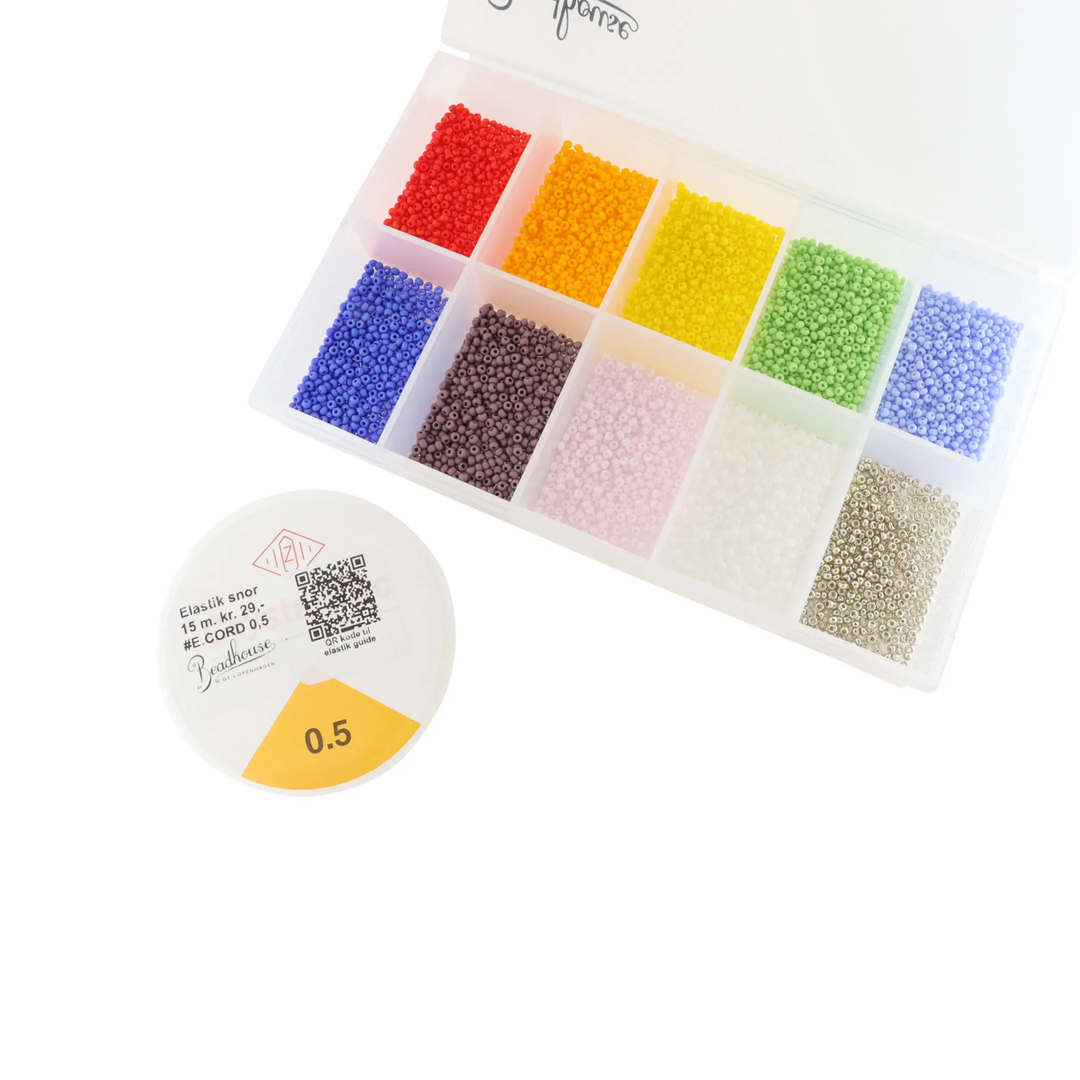 Diy kit, glasperler str. 10/0, sølv, med perler der holder farven Beadhouse of Copenhagen