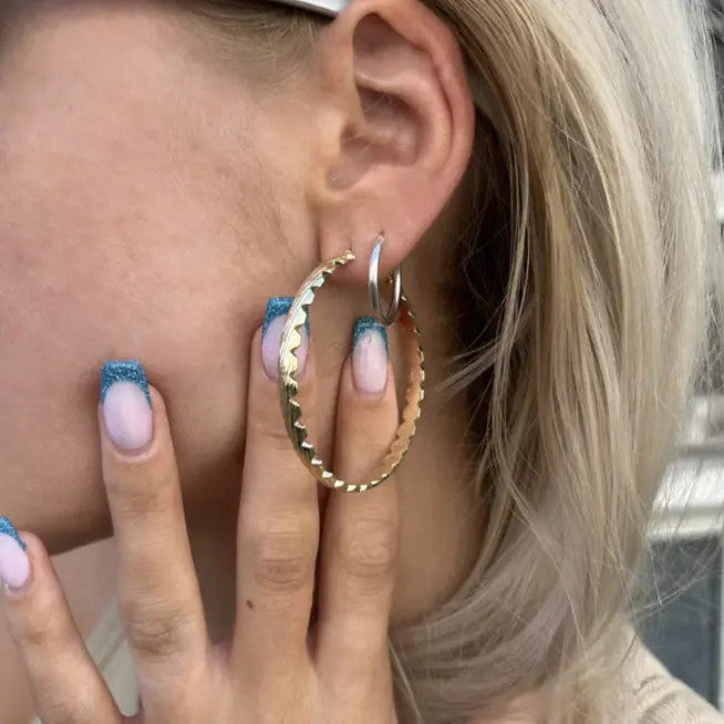 Øreringe, hoops med takket kant, forgyldt og forsølvet messing Greece