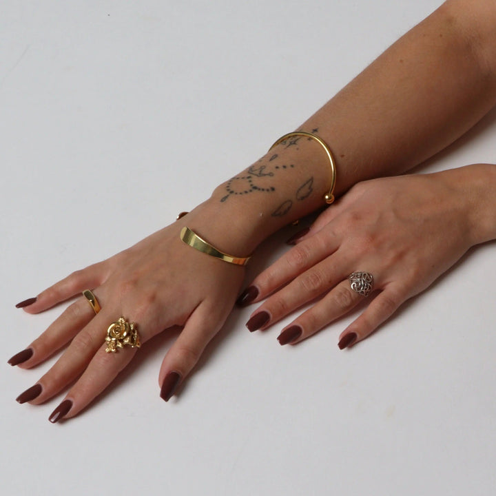 Fingerring med blade i forgyldt sterlingsølv og sterlingsølv Beadhouse of Copenhagen