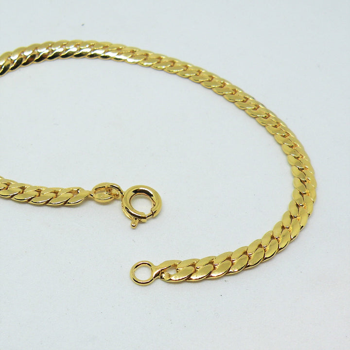 Find Armbånd, sildeben kæde, forgyldt messing, 19 cm/3,8 mm hos Beadhouse of Copenhagen i dag, med en altid hurtig levering!