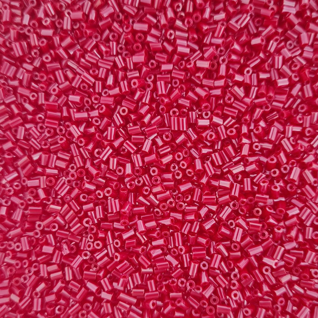 Pink  glasperler, rørperler, dyed shiny pink Preciosa BOC