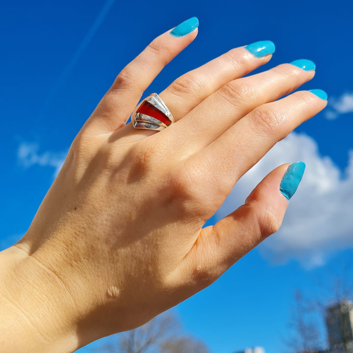 Find Fingerring, retro med carneol, sterlingsølv hos Beadhouse of Copenhagen i dag, med en altid hurtig levering!