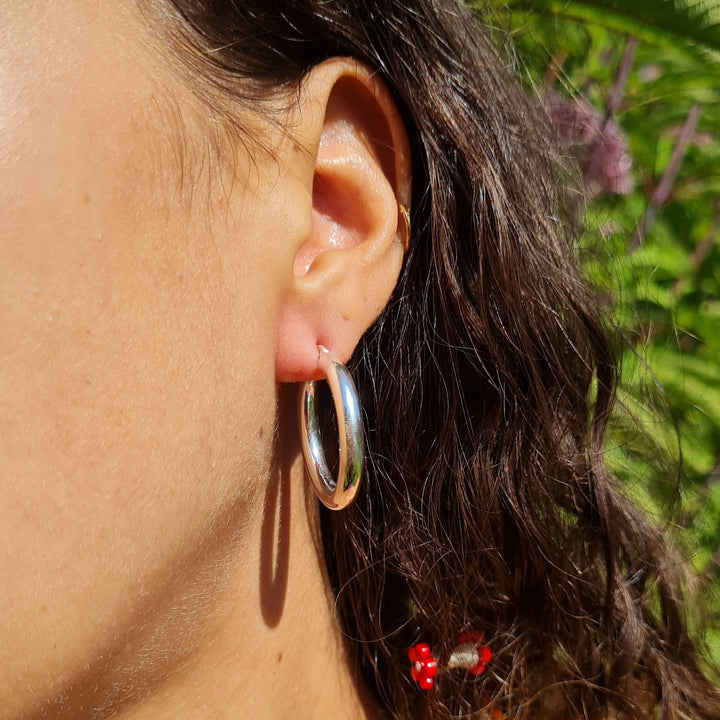 Find Øreringe, chunky hoops, sterlingsølv, 28 x 4 mm hos Beadhouse of Copenhagen i dag, med en altid hurtig levering!