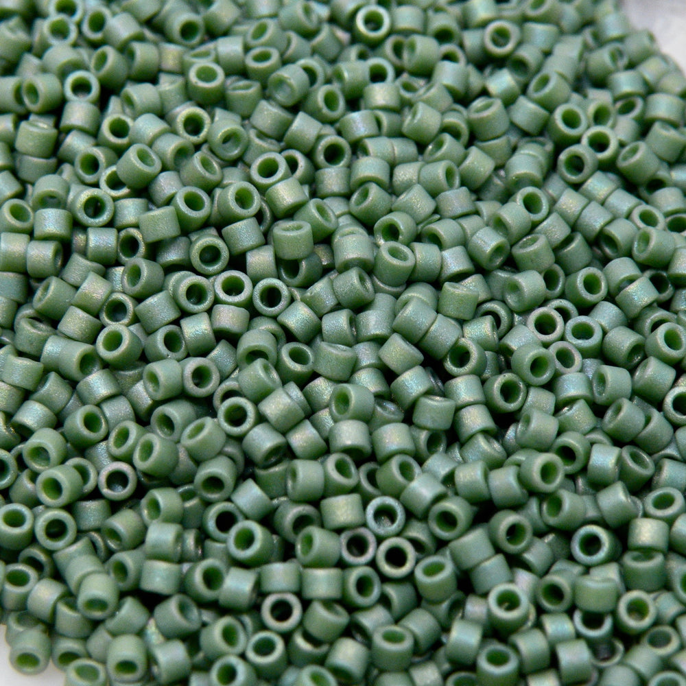 Find Grønne glasperler, miyuki delica beads, opaque frosted shamrock hos Beadhouse of Copenhagen i dag, med en altid hurtig levering!