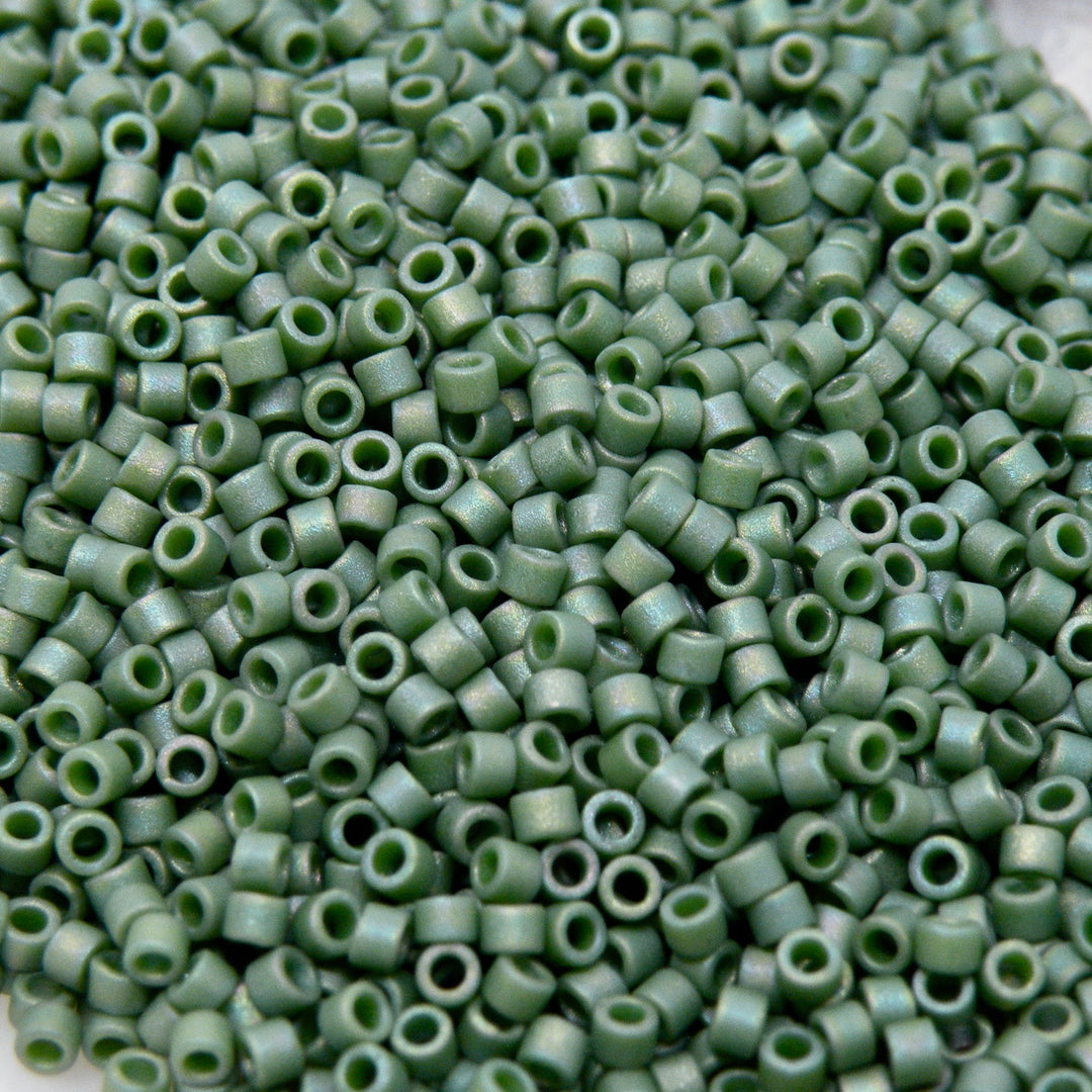 Find Grønne glasperler, miyuki delica beads, opaque frosted shamrock hos Beadhouse of Copenhagen i dag, med en altid hurtig levering!