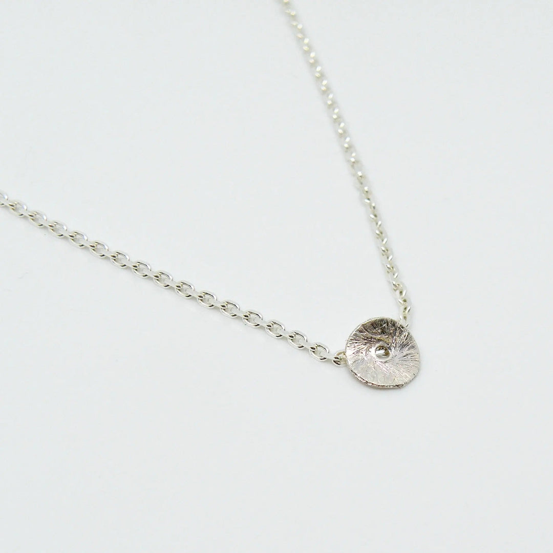 Lås, lille bøjet børstet cirkel, sterlingsølv vs073 Beadhouse of Copenhagen