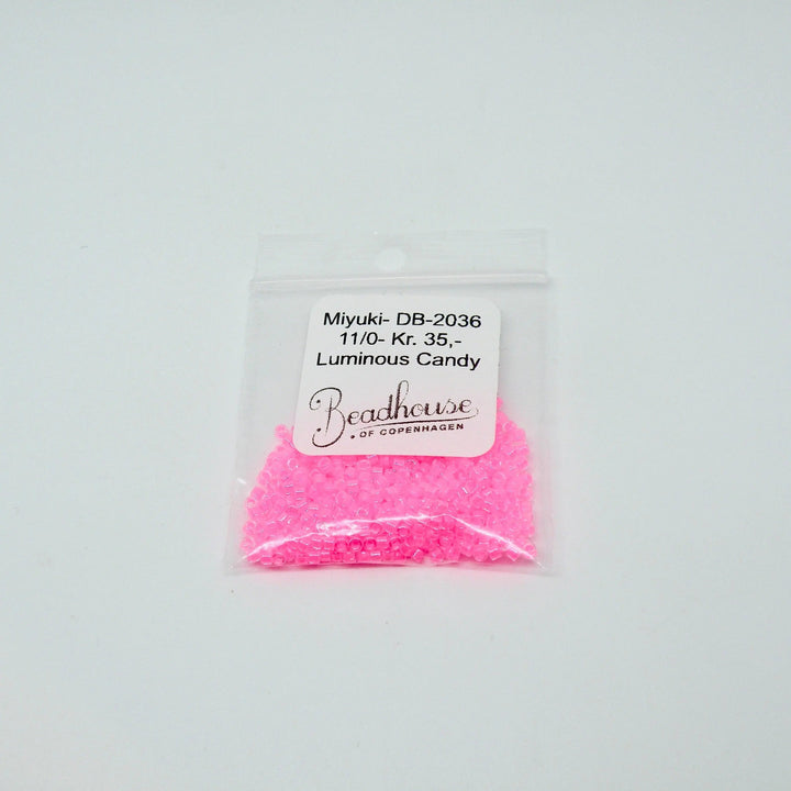Pink glasperler, miyuki delica beads, luminous pink Krea