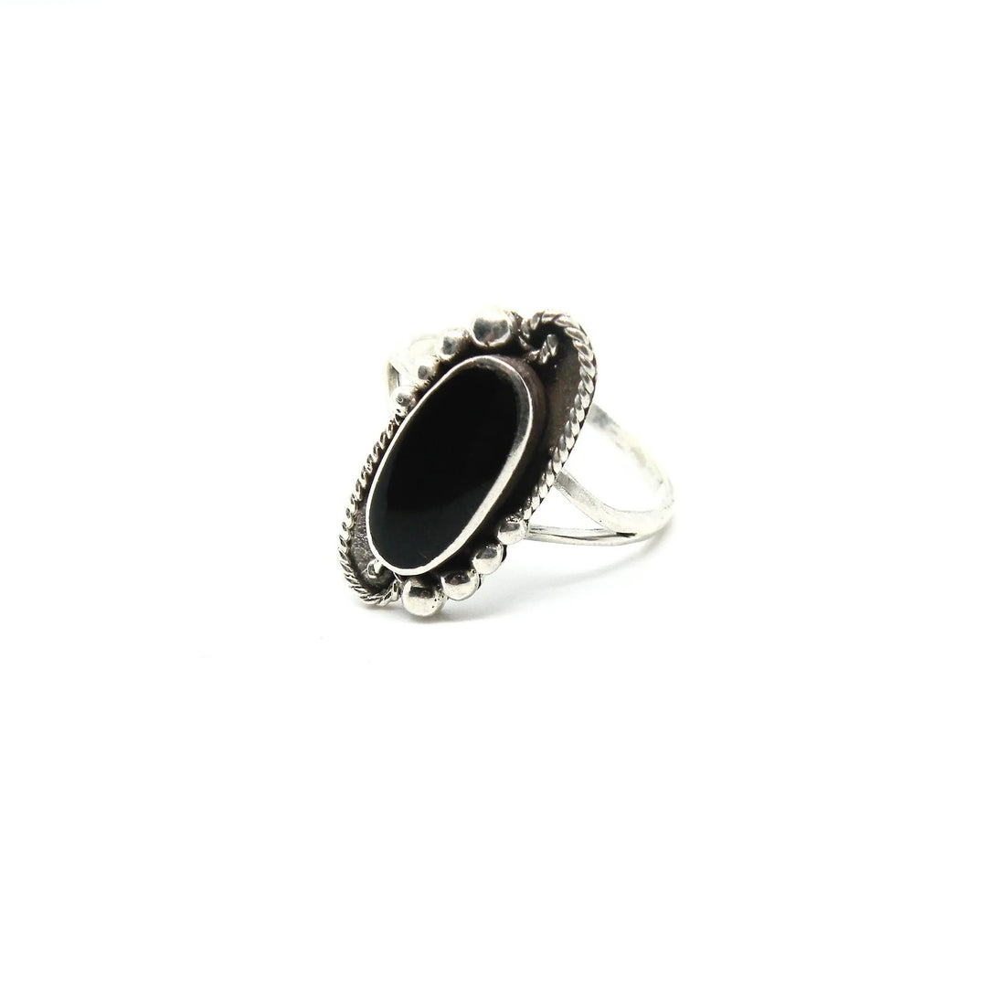 Fingerring, skønvirke med oval onyx, sterlingsølv Beadhouse of Copenhagen