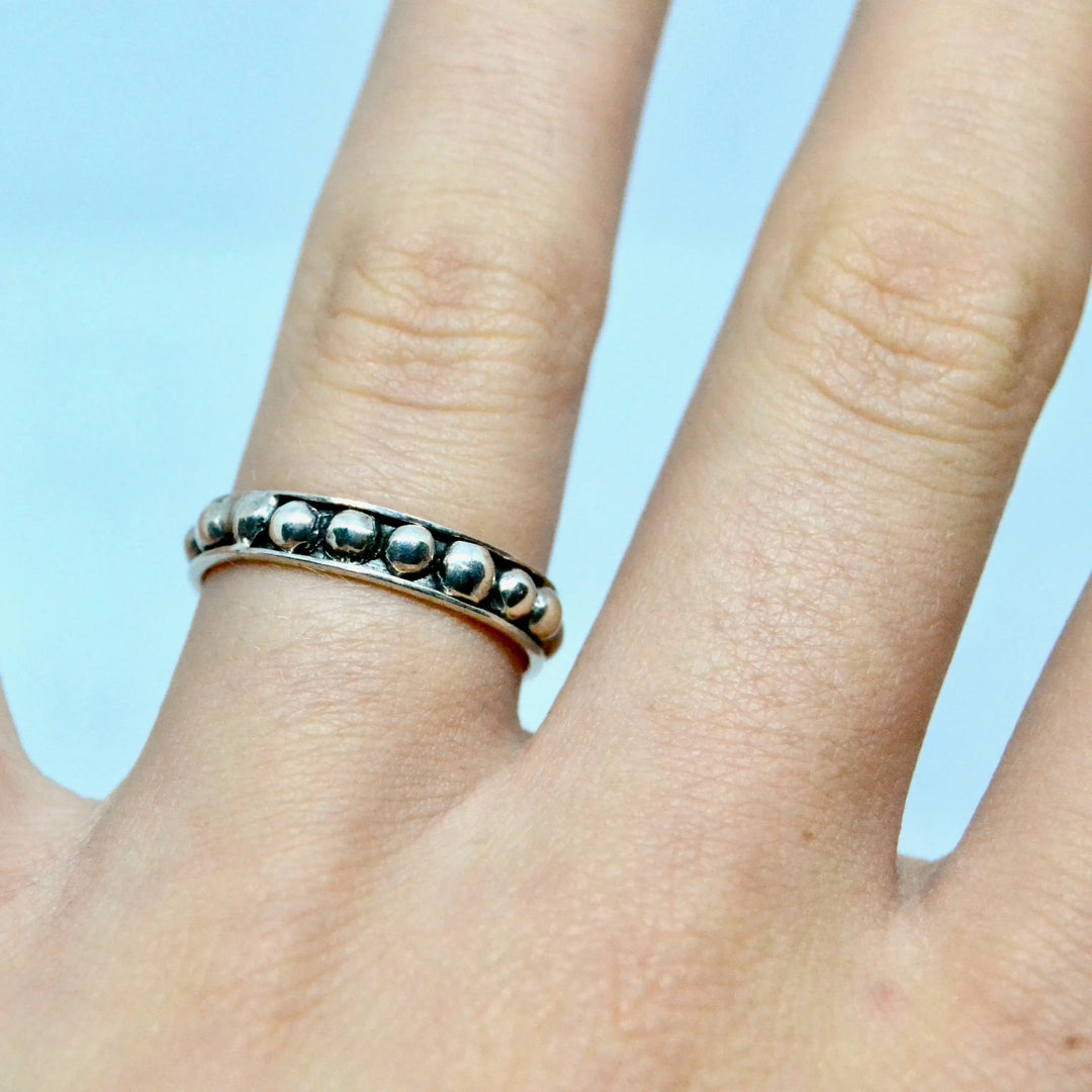 Fingerring, bånd af kugler, sterlingsølv Beadhouse of Copenhagen
