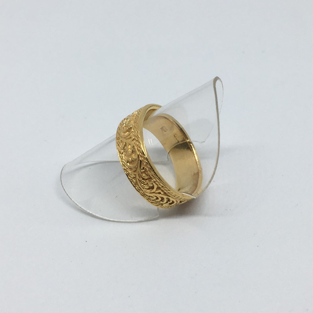 Find Fingerring, filigran relief, forgyldt sterlingsølv hos Beadhouse of Copenhagen i dag, med en altid hurtig levering!