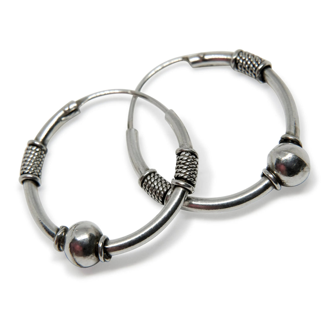 Øreringe, hoops med kugle og snoede viklinger, sterlingsølv, 20 x 1,8 mm Beadhouse of Copenhagen