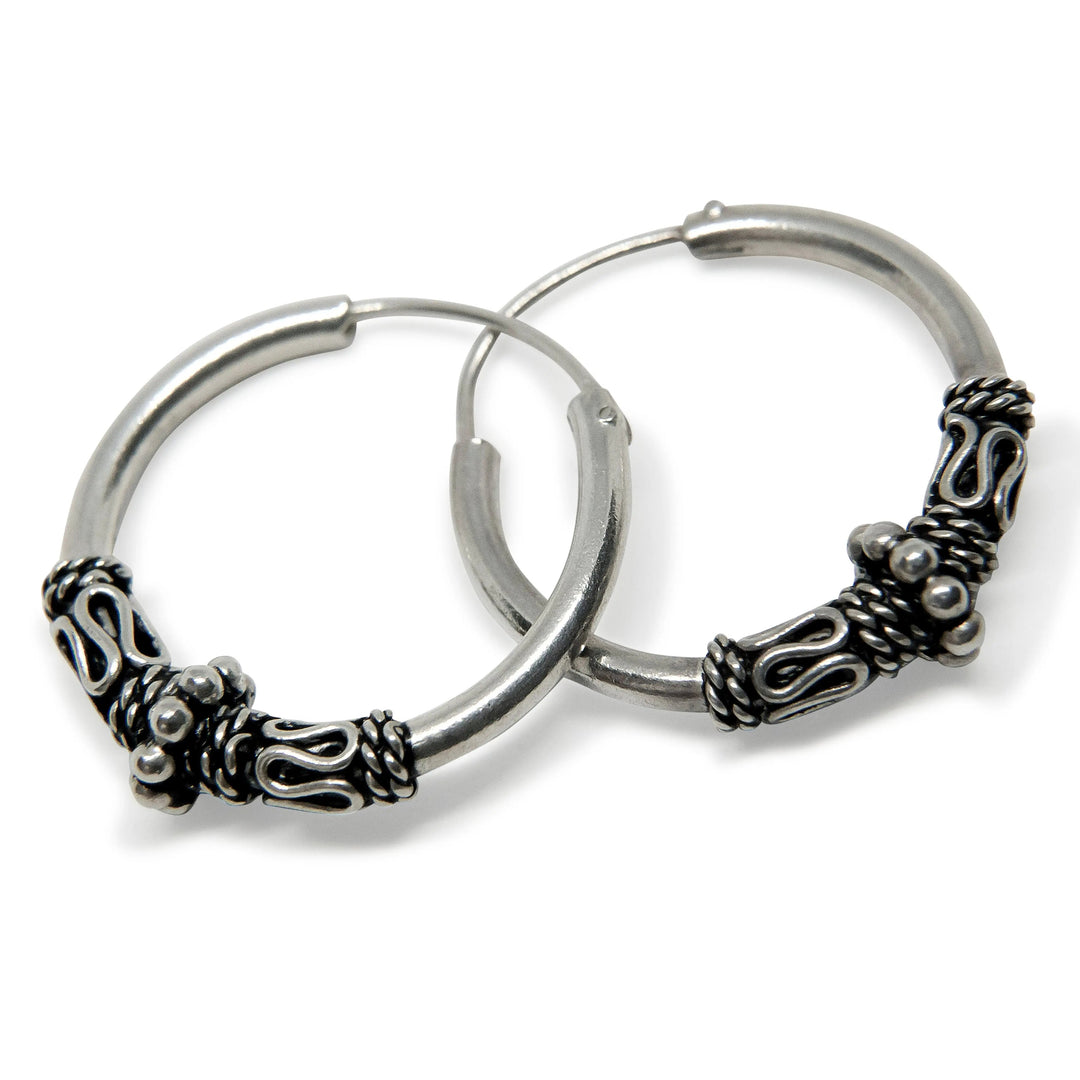 Øreringe, hoops med blomst og viklinger, sterlingsølv, 16,5-22 mm Beadhouse of Copenhagen