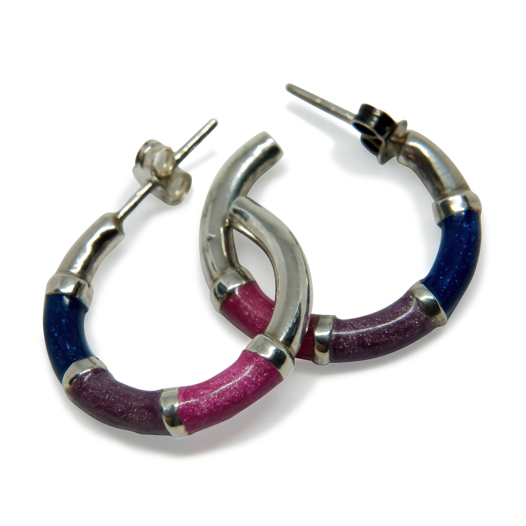 Find Øreringe, ørestikkere hoops blå/lilla/pink, sterlingsølv, 23 x 4,5 mm hos Beadhouse of Copenhagen i dag, med en altid hurtig levering!