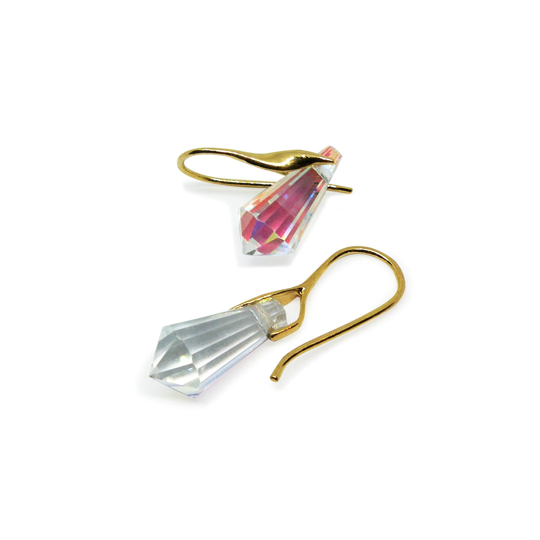 Find Øreringe, ørebøjle med crystal titania crystal drops, forgyldt sterlingsølv hos Beadhouse of Copenhagen i dag, med en altid hurtig levering!