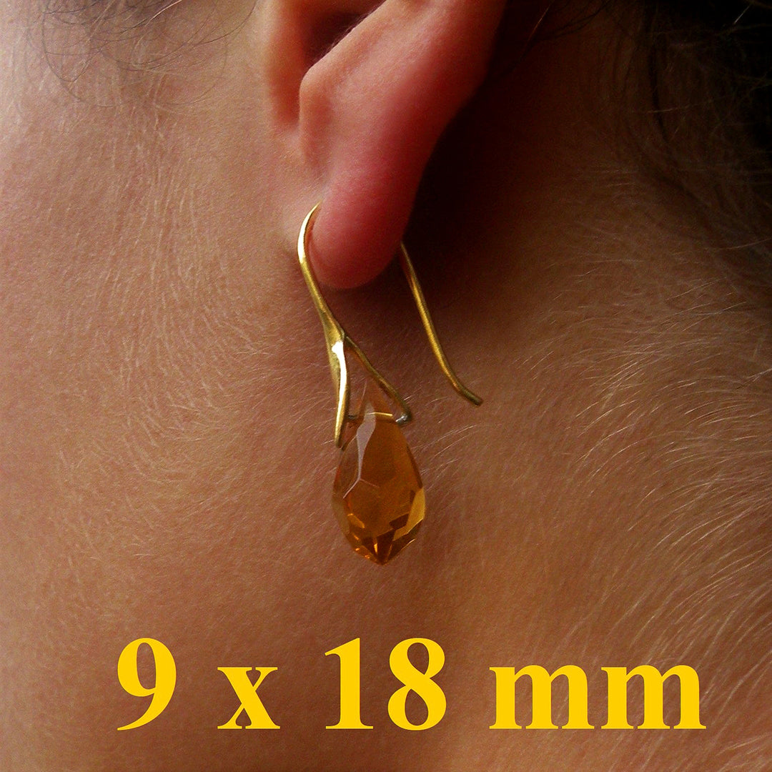 Find Øreringe, ørebøjle med amethyst crystal drops, forgyldt sterlingsølv hos Beadhouse of Copenhagen i dag, med en altid hurtig levering!