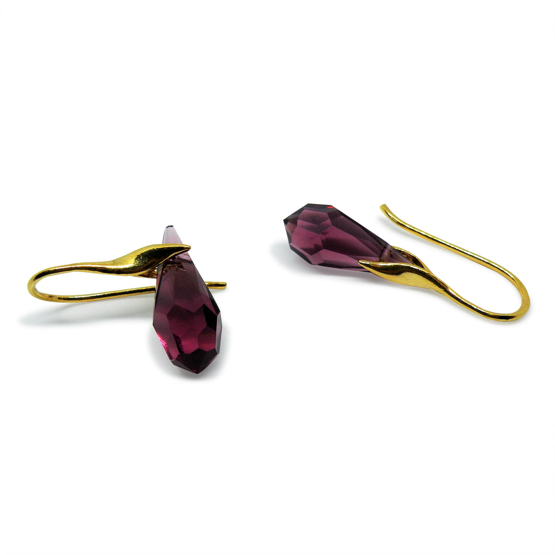 Find Øreringe, ørebøjle med amethyst crystal drops, forgyldt sterlingsølv hos Beadhouse of Copenhagen i dag, med en altid hurtig levering!