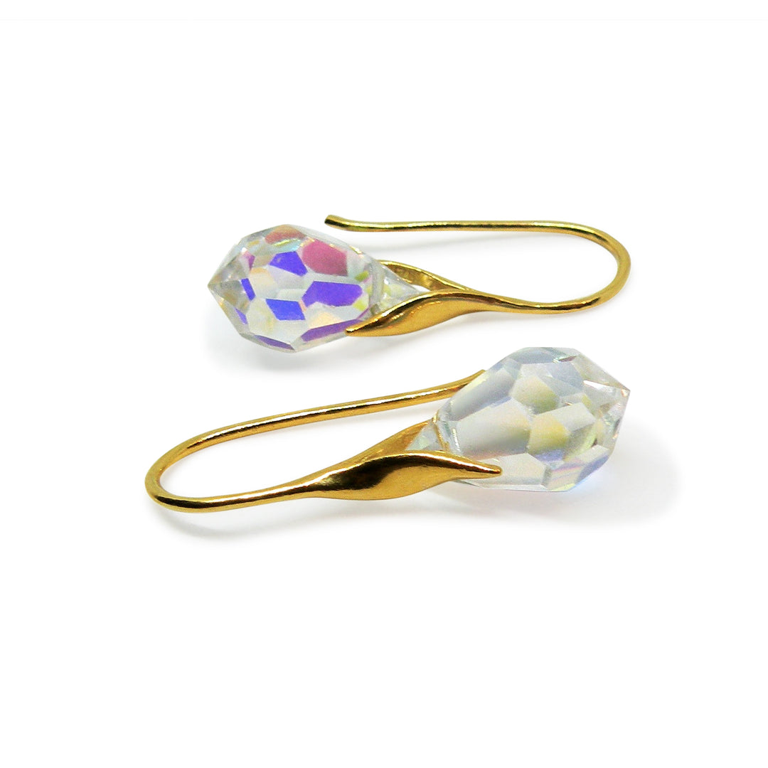 Find Øreringe, ørebøjle med crystal ab crystal drops, forgyldt sterlingsølv hos Beadhouse of Copenhagen i dag, med en altid hurtig levering!
