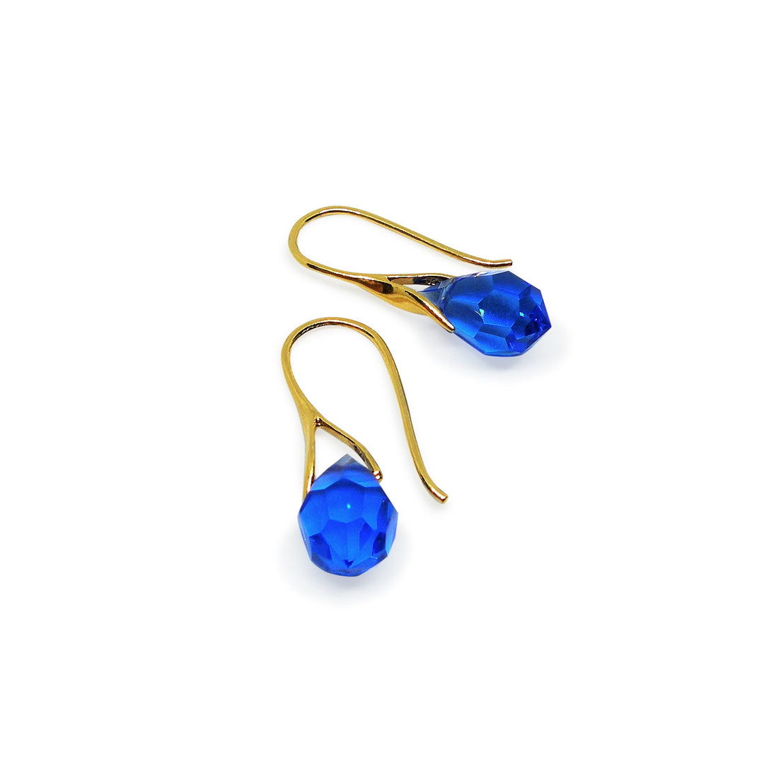 Find Øreringe, ørebøjle med sapphire crystal drops, forgyldt sterlingsølv hos Beadhouse of Copenhagen i dag, med en altid hurtig levering!