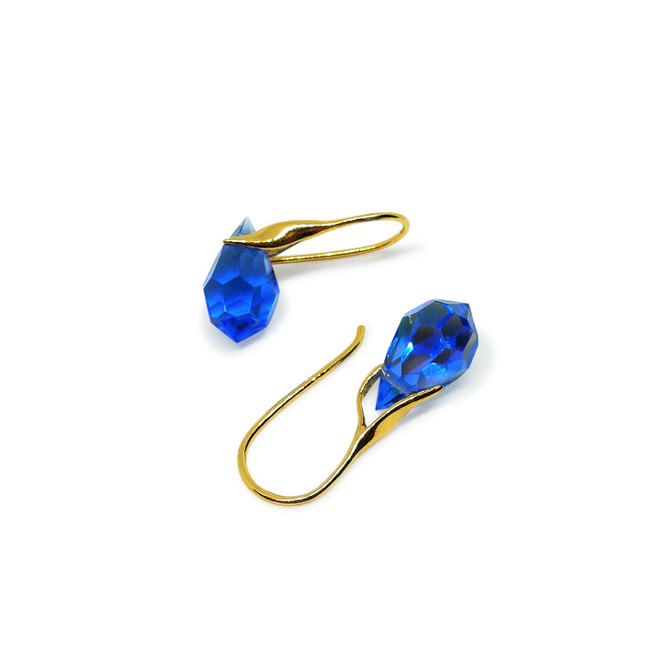 Find Øreringe, ørebøjle med sapphire ab crystal drops, forgyldt sterlingsølv hos Beadhouse of Copenhagen i dag, med en altid hurtig levering!