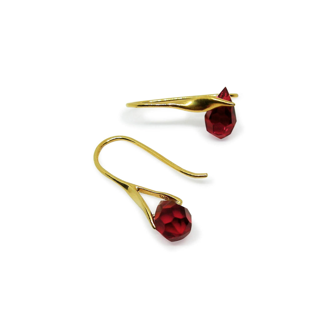 Øreringe med siam ruby crystal drops, sterlingsølv og forgyldt sølv Beadhouse of Copenhagen