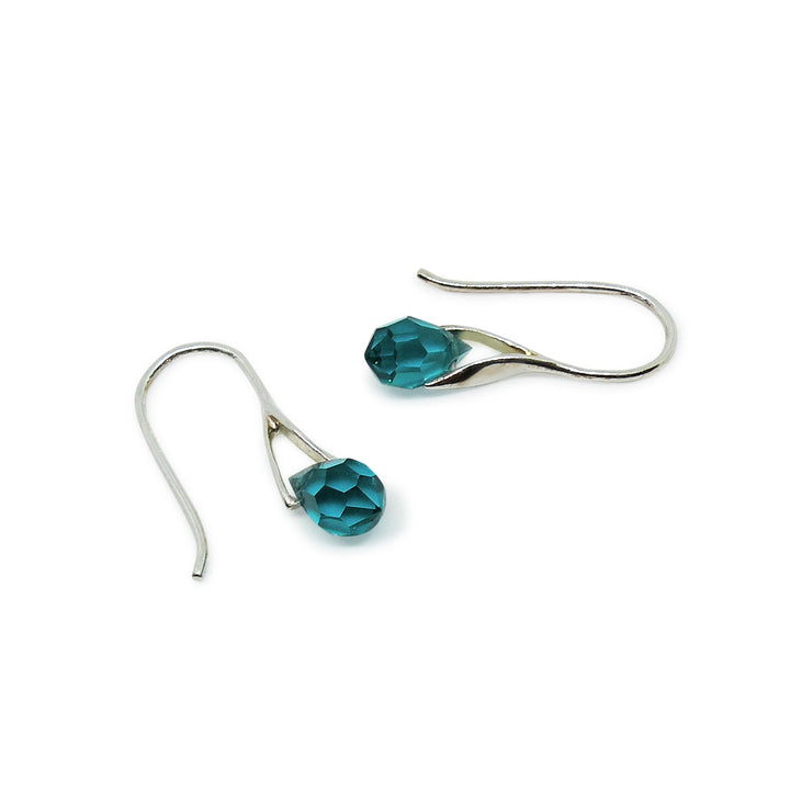 Find Øreringe, ørekrog med blue zircon crystal drops, sterlingsølv hos Beadhouse of Copenhagen i dag, med en altid hurtig levering!