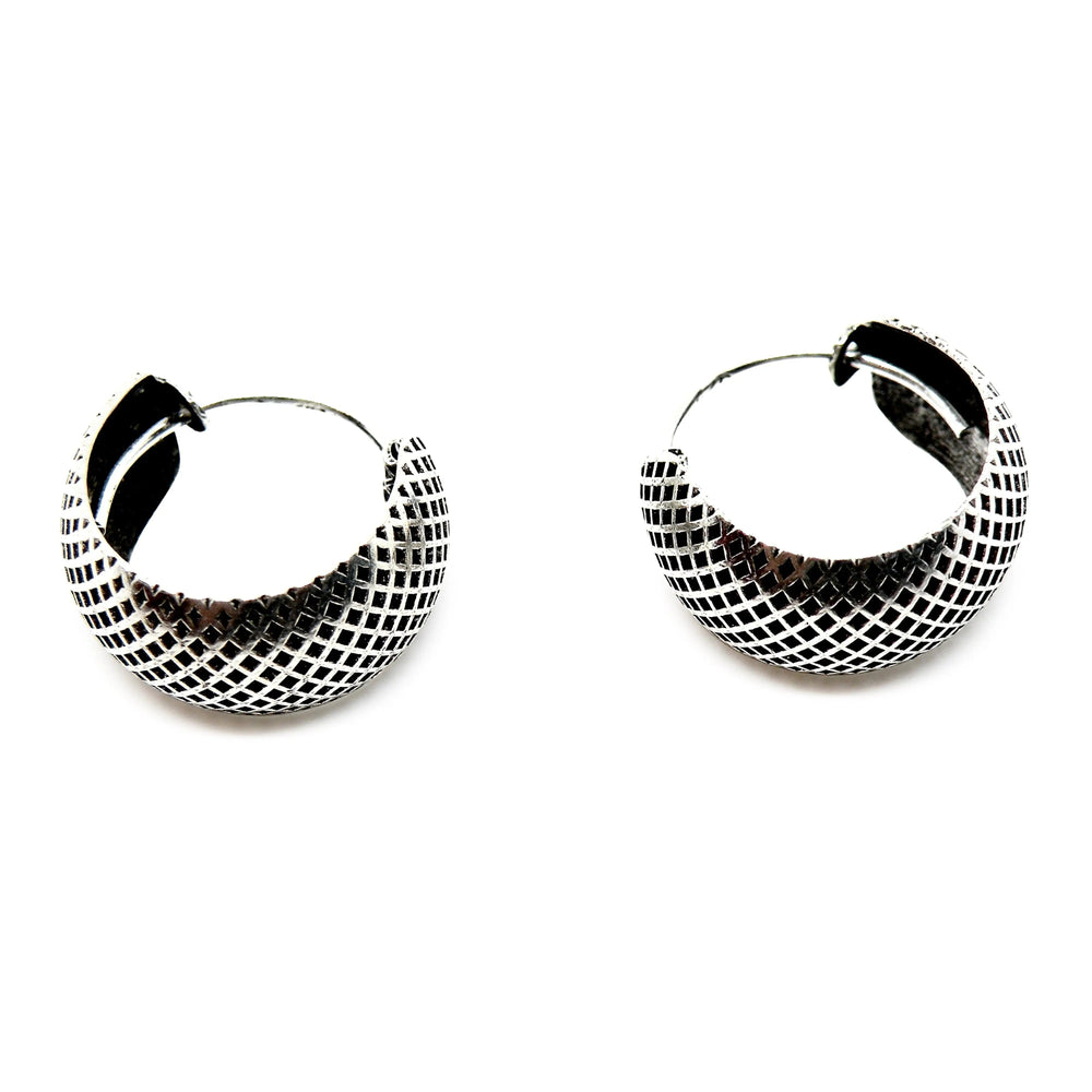 Øreringe, brede hoops med ternet mønster, sterlingsølv, 15 x 6 mm Beadhouse of Copenhagen