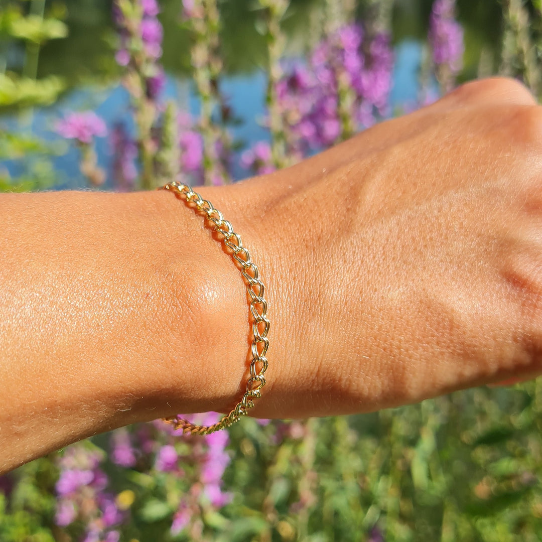 Find Armbånd, bismarck kæde, forgyldt messing,  17 cm/3,4 mm hos Beadhouse of Copenhagen i dag, med en altid hurtig levering!